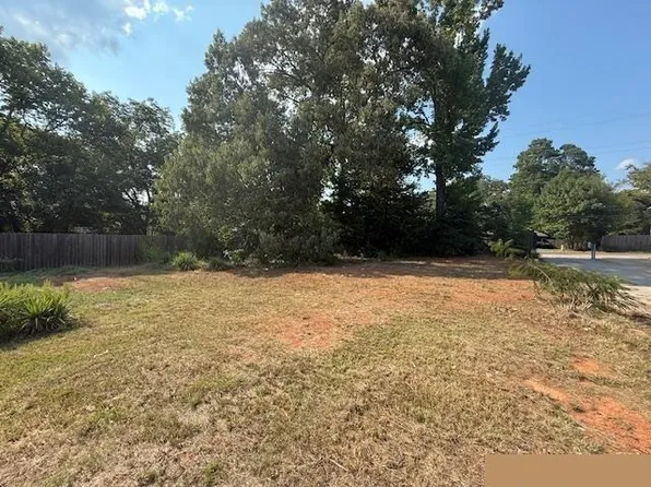 401 Tara Ln, Troup, TX 75789