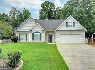 10 Trailwood Ln, Newnan, GA 30265