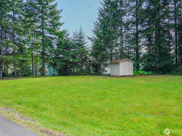 451 N Standstill Drive S, Hoodsport, WA 98548