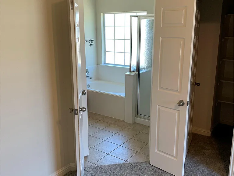 3713 Turetella Dr — Photo 4