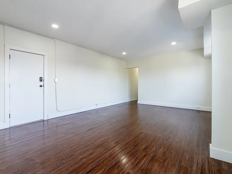 716 College Ave #1 — Photo 11
