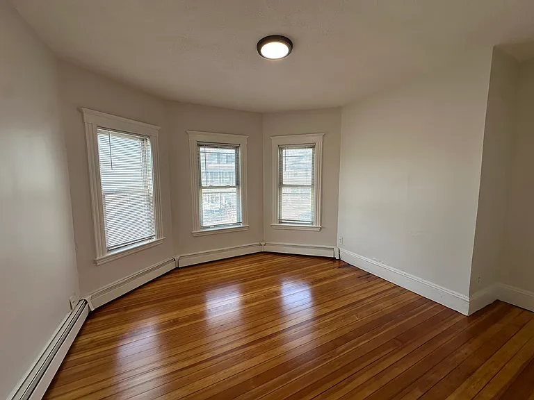 765 Broadway #4 — Photo 3