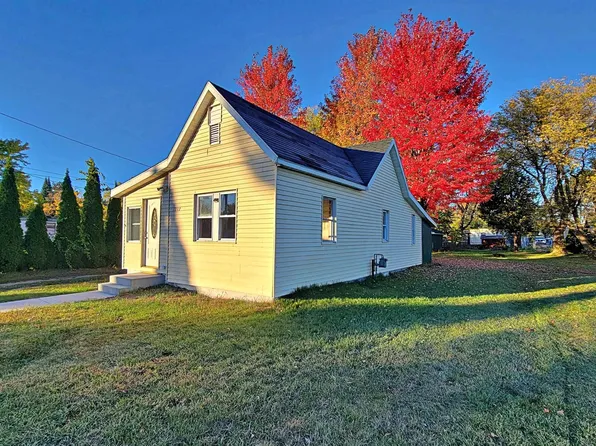 1237 Dandy St, Cadillac, MI 49601