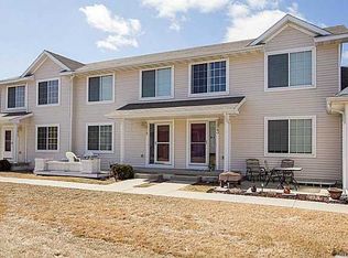 5823 S Glenstone Ct, Johnston, IA 50131