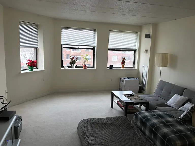 1930 Commonwealth Ave #622 — Photo 4