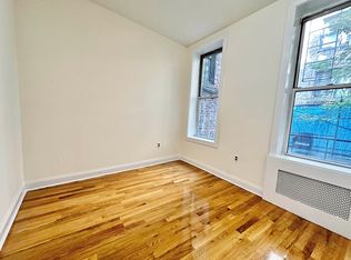 421 W 43rd St #R, New York, NY 10036