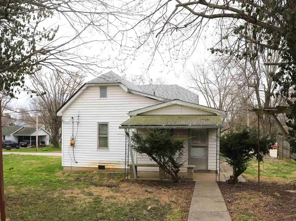 990 Stevens St, Mitchell, IN 47446