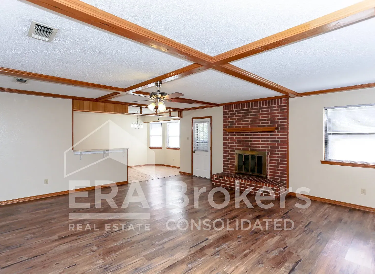 BRANDY224 — Photo 4