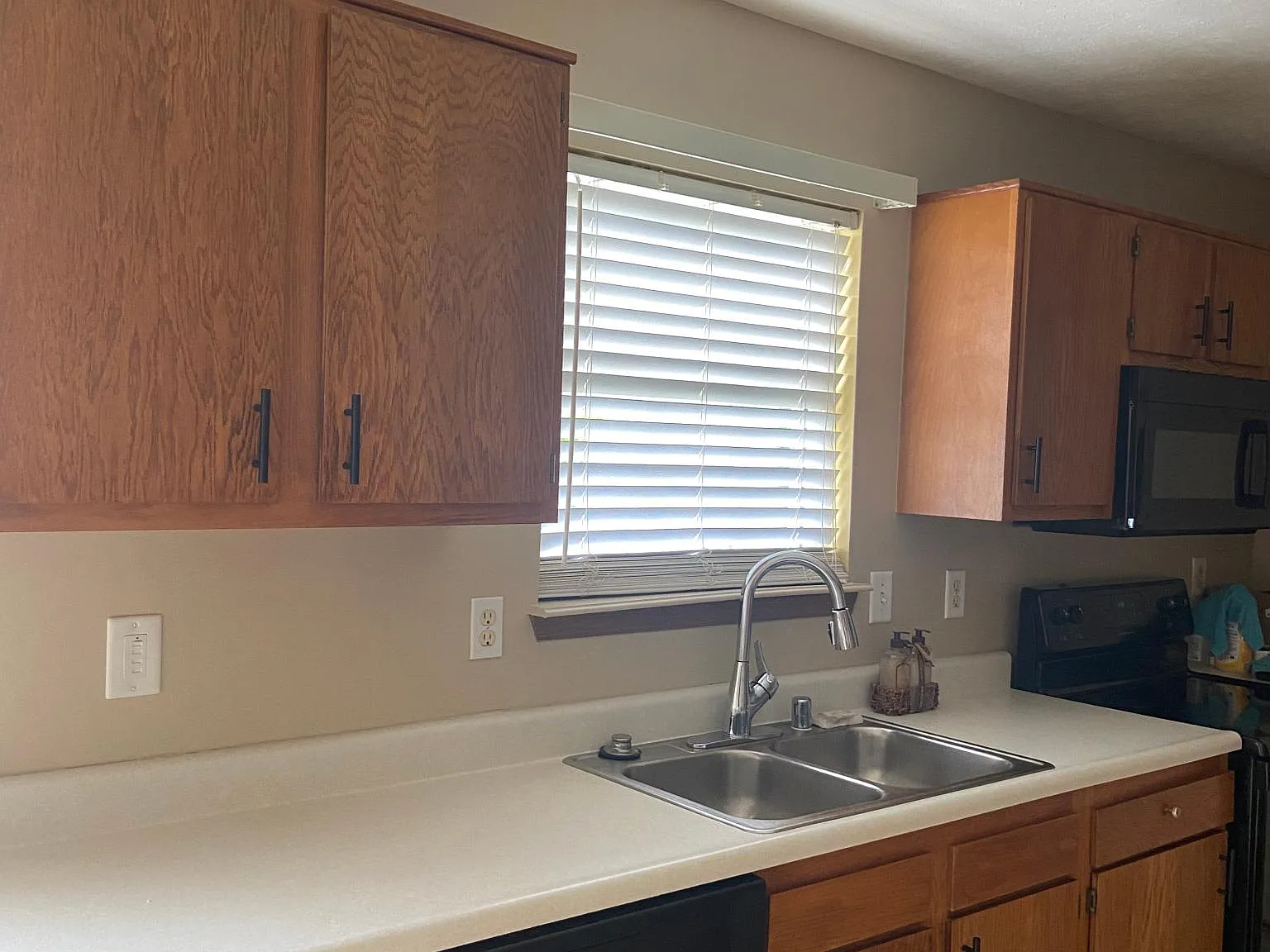 1106 Old Hickory Ct — Photo 2