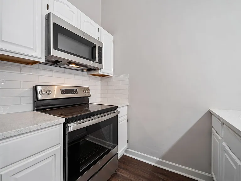 976 McKay Dr SE — Photo 12
