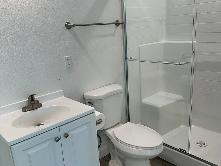 1704 W 251st St #23 — Photo 5