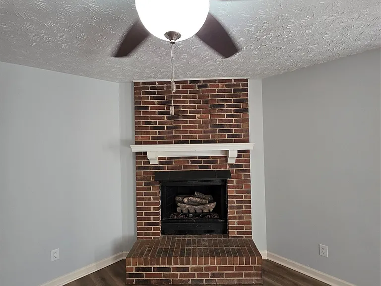 6225 Whitewater Ct — Photo 13