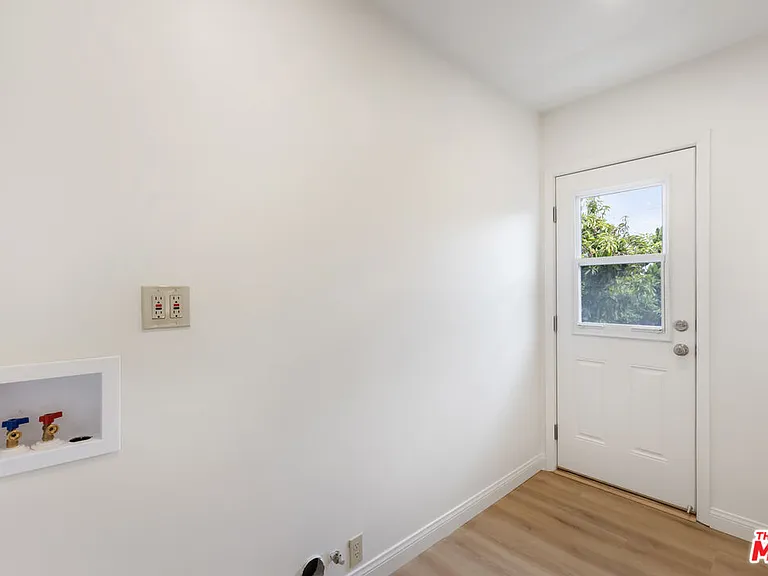 1720 N Avenue 45 — Photo 18