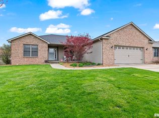 1516 Hosta St, Springfield, IL 62712