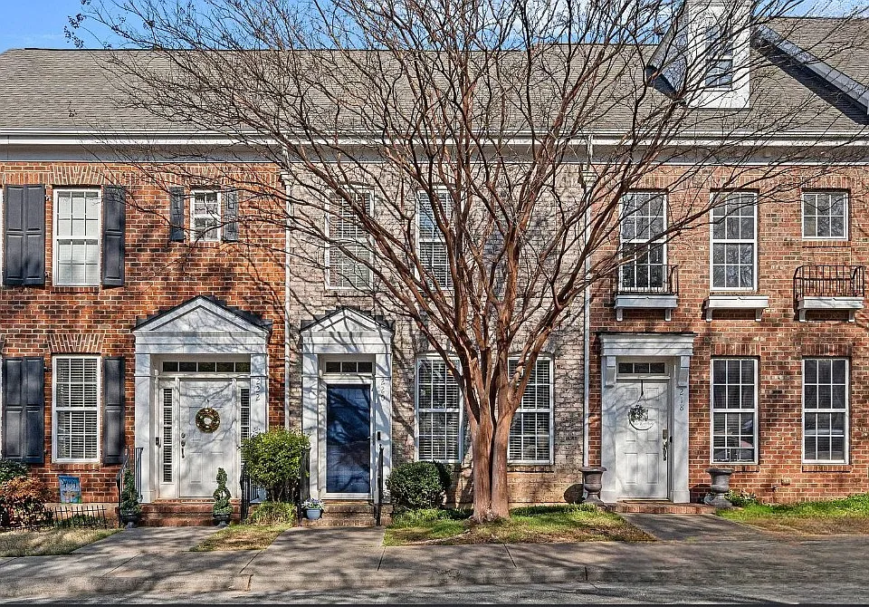 220 Welton Way