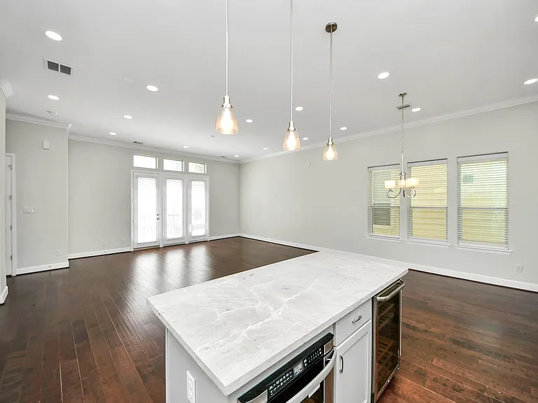 1716 Stuart St — Photo 19