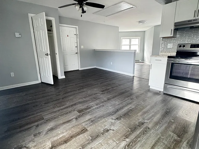 33 Pond St — Photo 4
