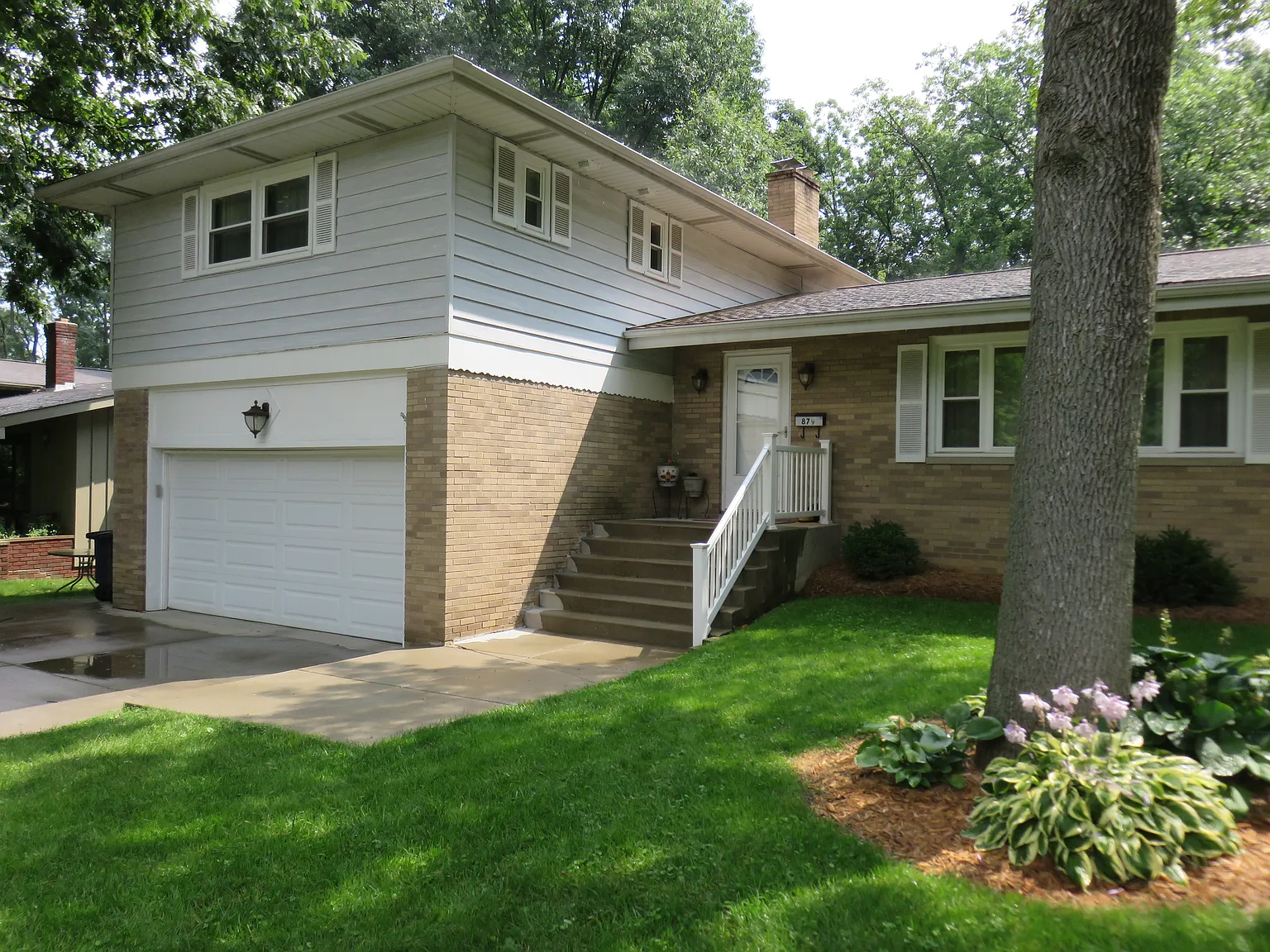879 Delaware Ave photo 1