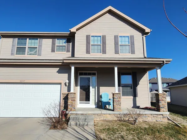8807 S 17th St, Bellevue, NE 68005