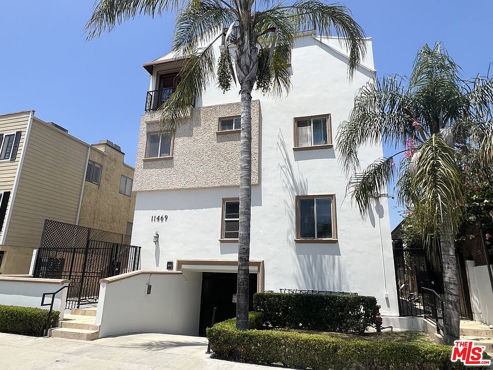 1st image of 11469 Moorpark St