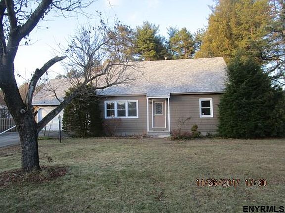 3rd image of 7 Haven Ln