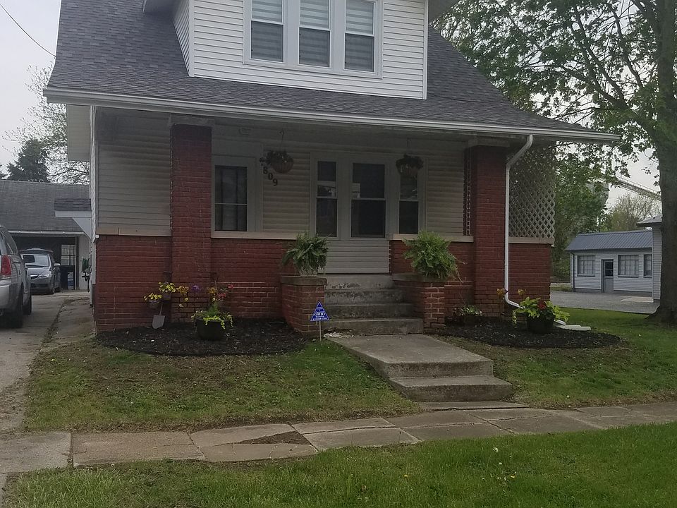 1st image of 809 W Mary St