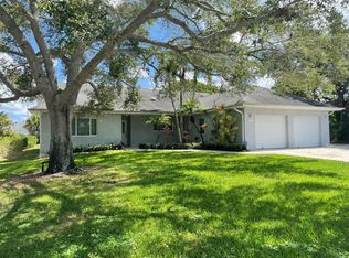 8928 SE Pine Cone Ln, Hobe Sound, FL 33455