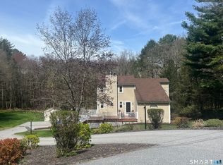 97 Lair Rd, New Hartford, CT 06057