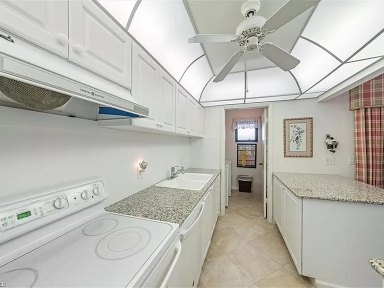 788 Park Shore Dr #D30 — Photo 10