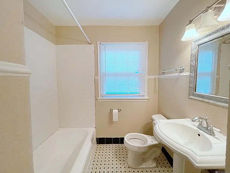 927 Rittiner Dr — Photo 11