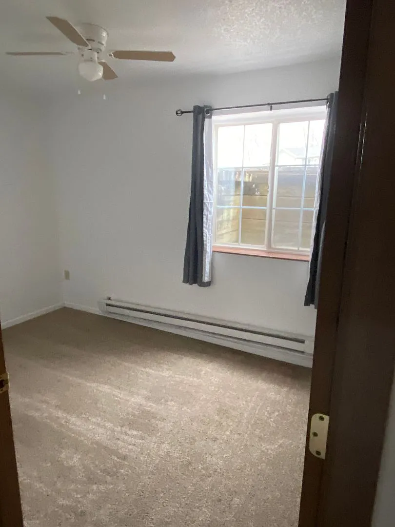 Hillcrest Apts — Photo 3