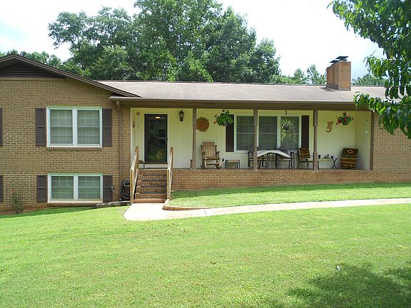 2nd image of 2306 Berwick Dr