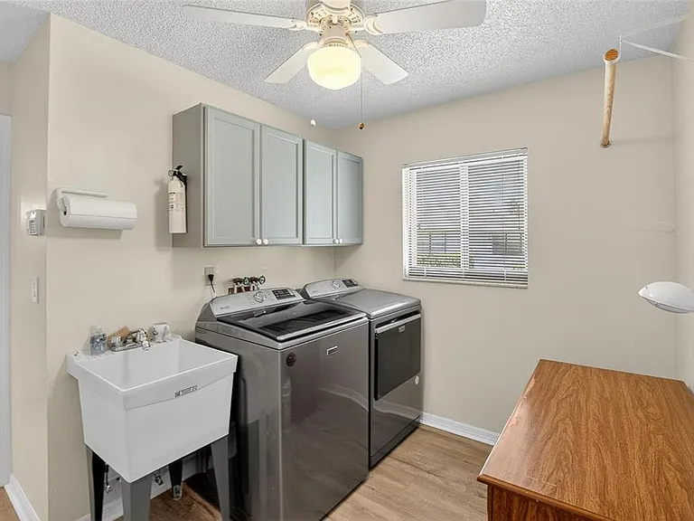 2221 Ivan Ct — Photo 37