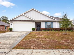 1086 Enclave Cir, Long Beach, MS 39560