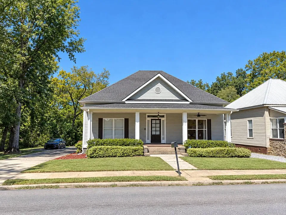 1144 Ashville Rd