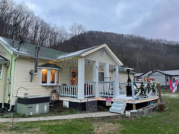 2nd image of 85 Polo St