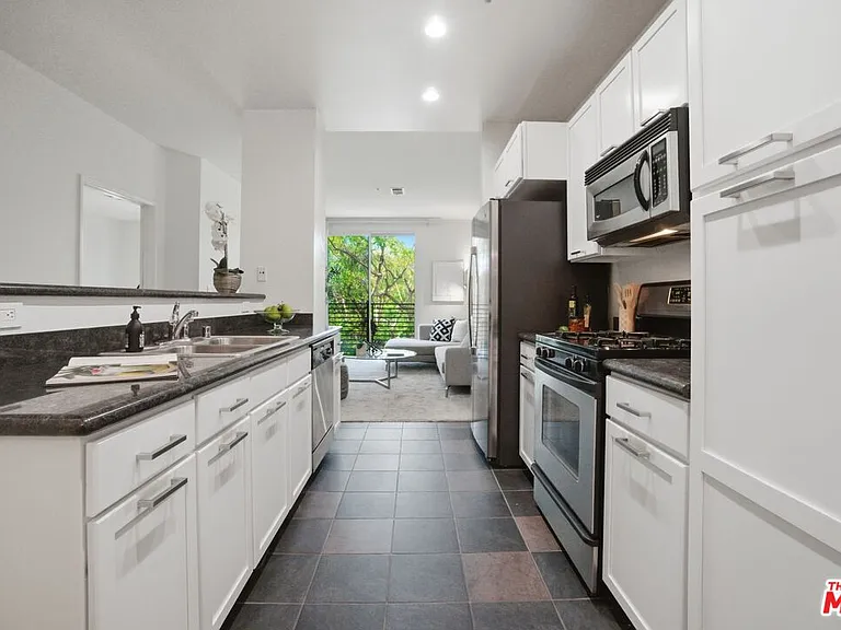 6400 Crescent Park E #301 — Photo 5