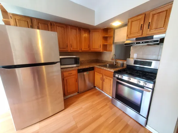 5922 Alder St Floor 2, Pittsburgh, PA 15232