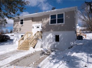 9 3rd St, Ligonier, PA 15658