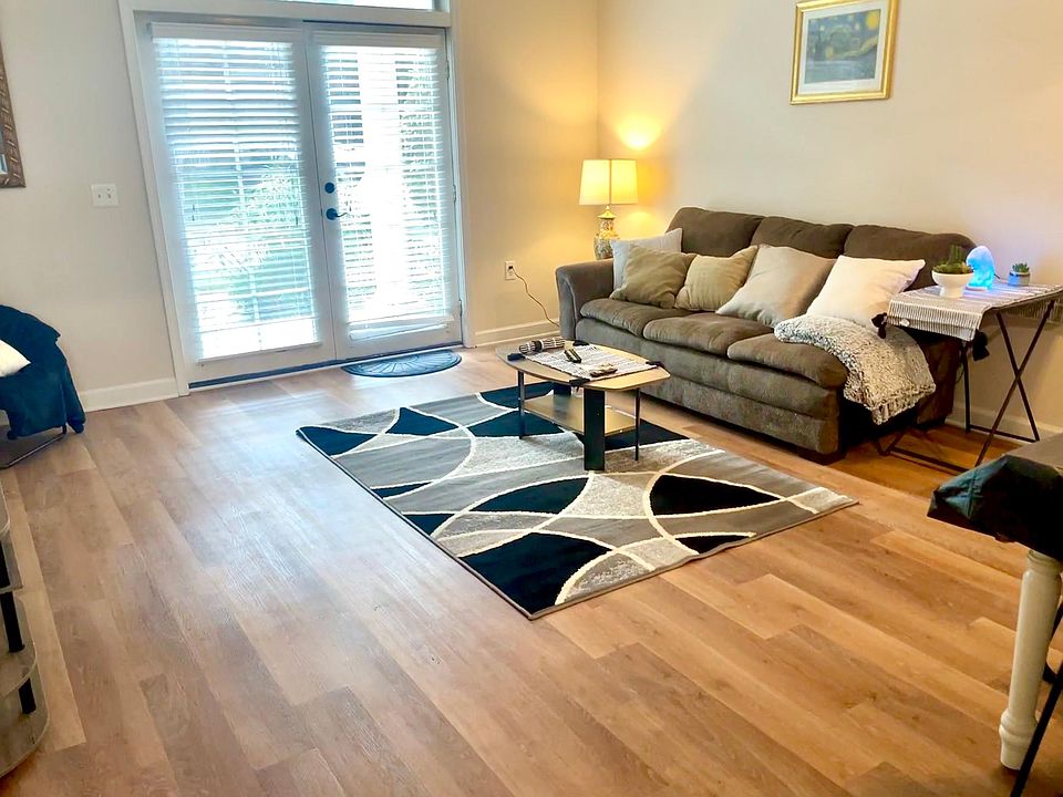 1st image of 230 College Pl #107