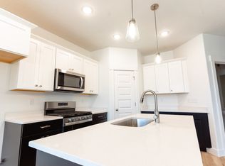 2728 N Blue Dawn Ln, Saratoga Springs, UT 84045
