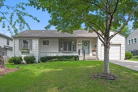 2822 W 72nd Ter