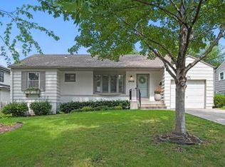 2822 W 72nd Ter, Prairie Village, KS 66208