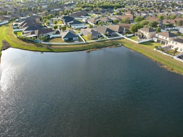 14310 Edinburgh Moor Dr, Wimauma, FL 33598