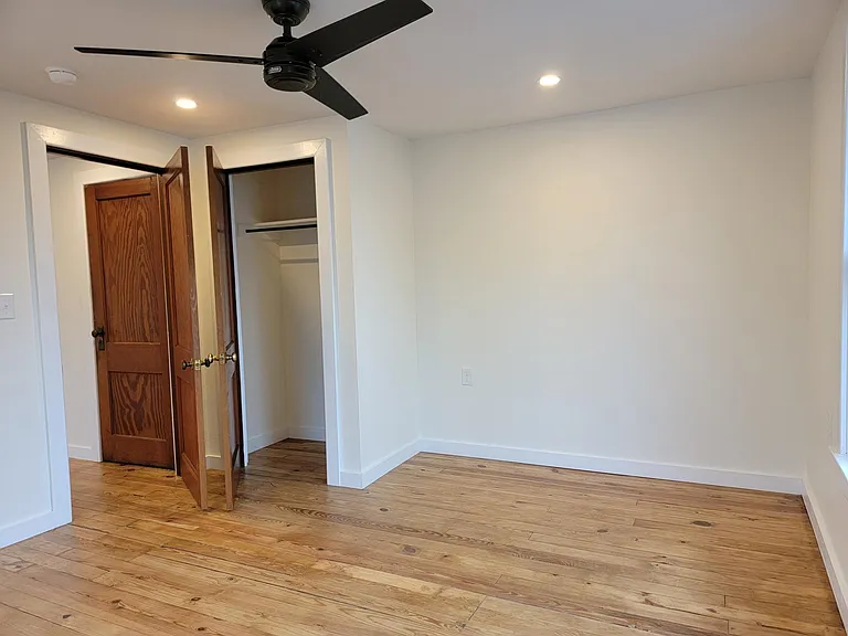 212 W Main St — Photo 22