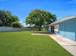 139 E Lake Dr, Lehigh Acres, FL 33936