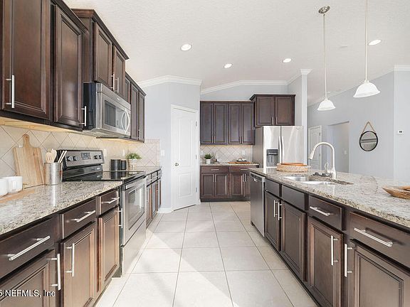 4th image of 1355 NOCHAWAY Drive