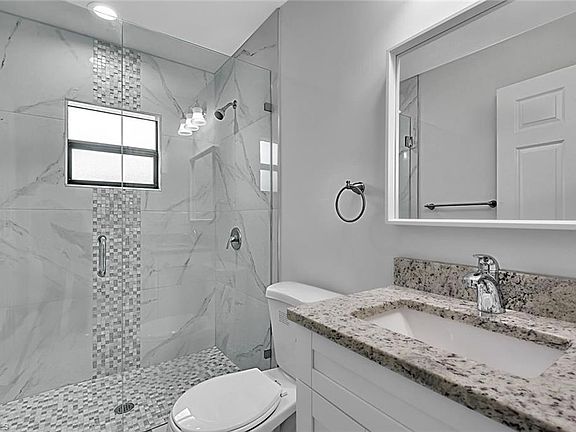 5th image of 4540-4542 29th St SW