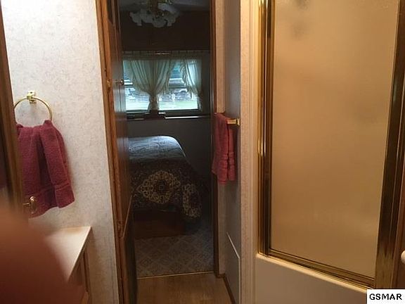 2nd image of 4223 E Parkway Unit 291