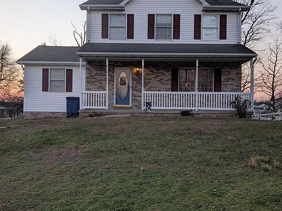 2nd image of 15 Yorktowne Ct